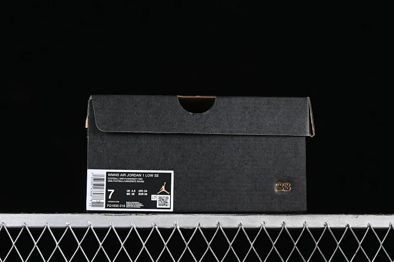 All categories Air Jordan Jordan series basketball shoes Air Jordan 1 Low Air Jordan 1 Low AJ1 Joe 1 white and red low-top cultural and casual sneakers FQ1935-018